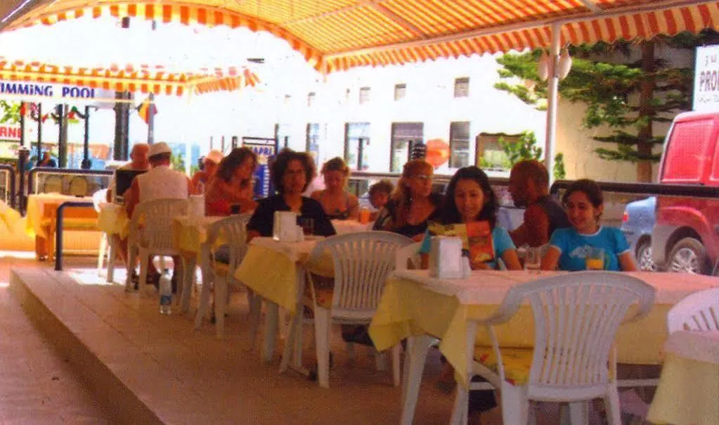 Capri Riva Hotel Κουσάντασι